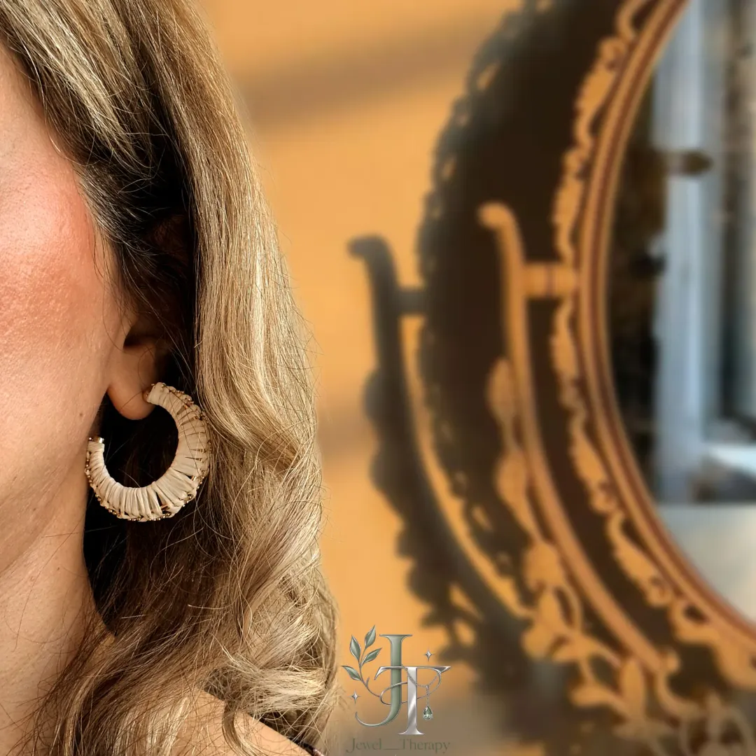 گوشواره سفید